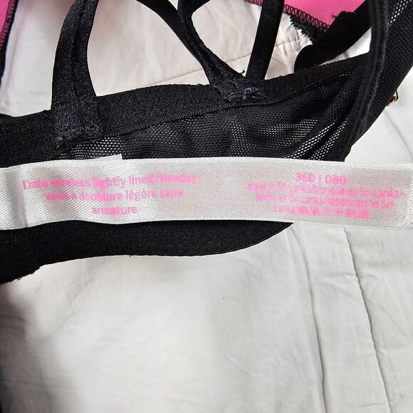 PINK Victoria's Secret Date Wireless Lightly‎ Lined Black Bra Women's Size 36D - Picture 2 of 4